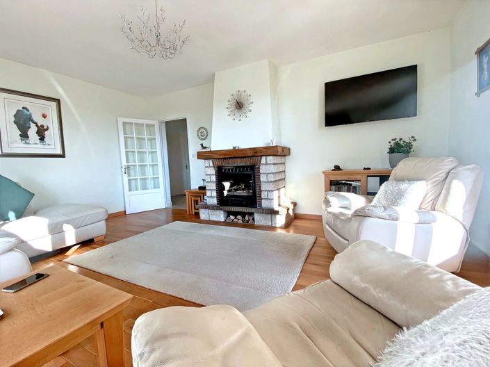 Image No.2-5 Bed House for sale