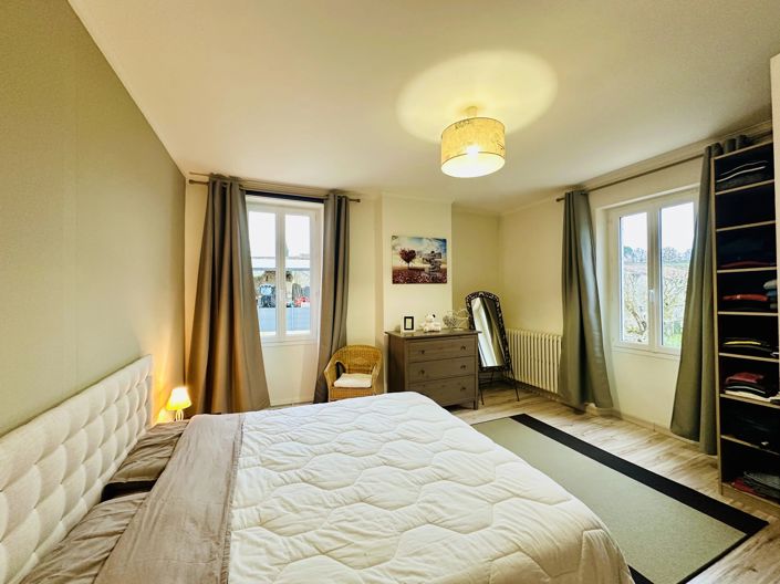 Image No.8-3 Bed House for sale