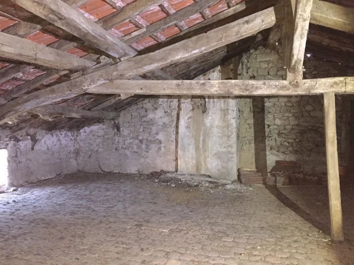 Image No.7-6 Bed Village House for sale