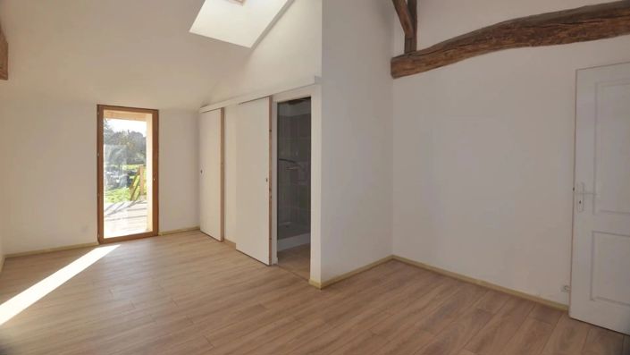 Image No.11-4 Bed House for sale