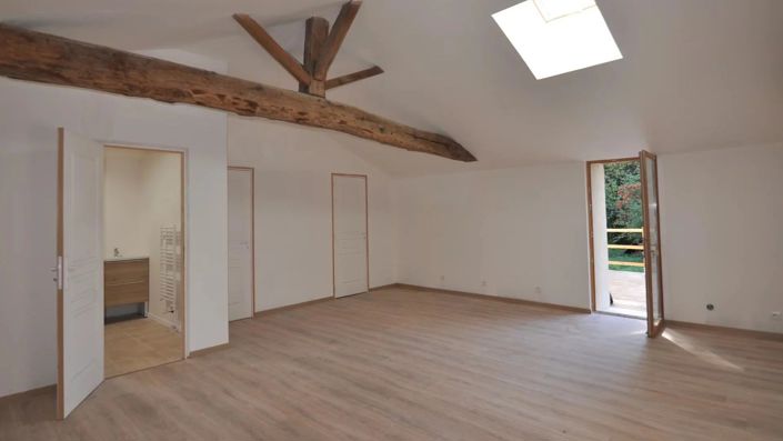 Image No.8-4 Bed House for sale