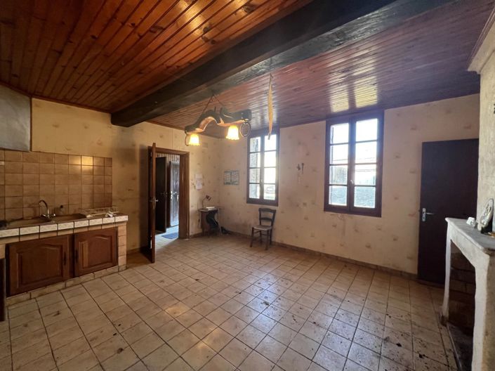 Image No.11-3 Bed House for sale