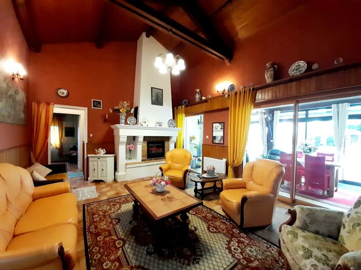 Image No.3-4 Bed Village House for sale