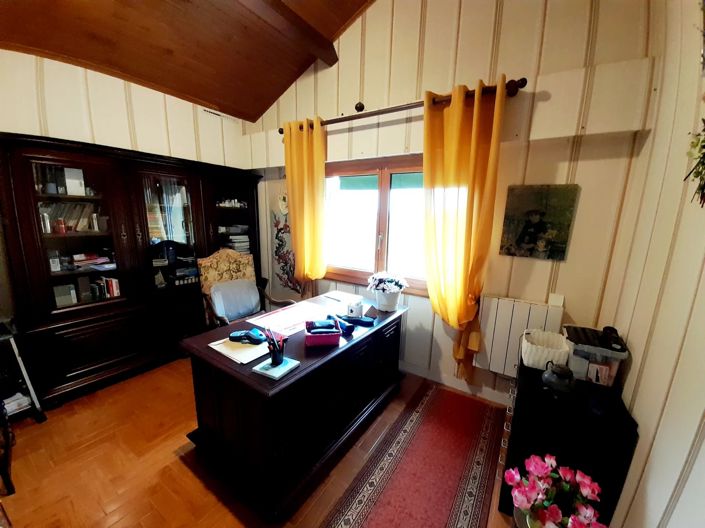 Image No.9-4 Bed Village House for sale