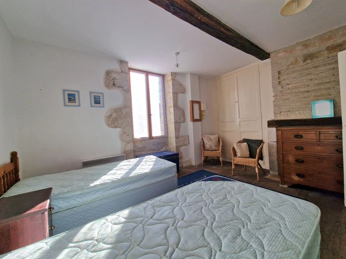 Image No.9-2 Bed House for sale