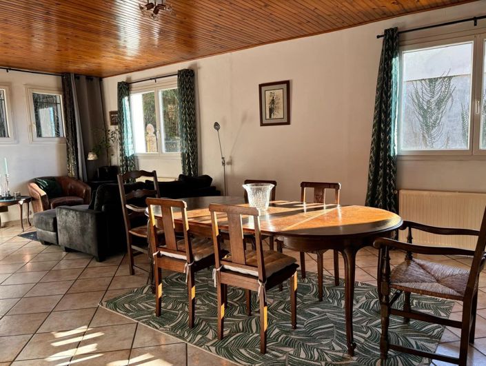 Image No.7-2 Bed House for sale