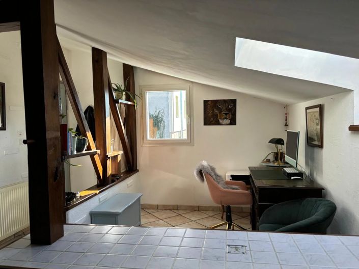 Image No.11-2 Bed House for sale