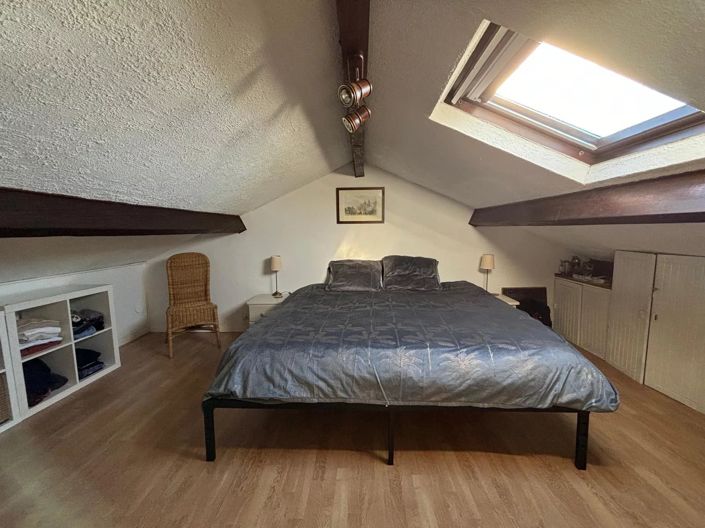 Image No.12-2 Bed House for sale