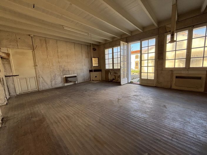 Image No.8-3 Bed House for sale