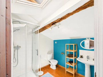 5f4dea29f803d74918ff5cb18604cff100c8b4e35d200