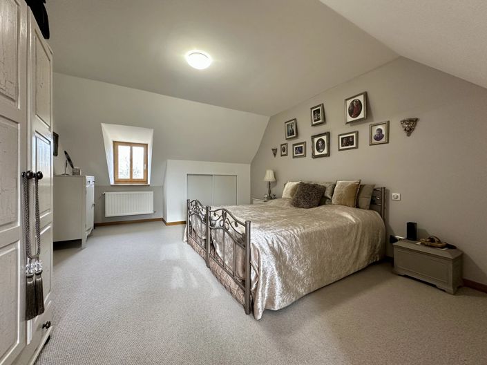 Image No.11-5 Bed House for sale