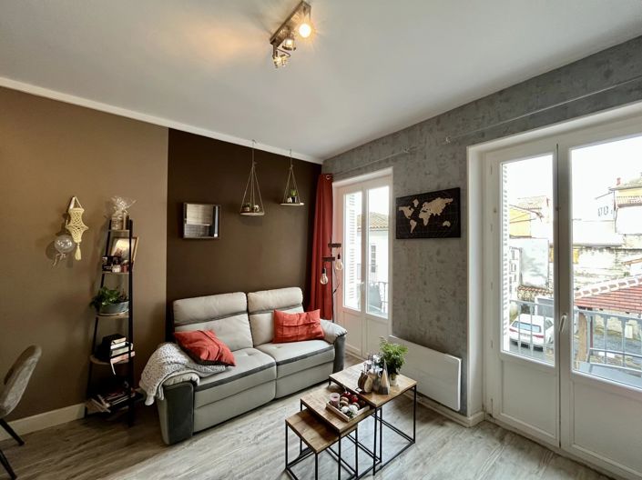 Image No.9-2 Bed Commercial for sale