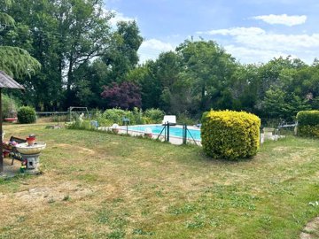 7a98a7355f3c9905a75e4f457bc531244f2c9e23d5403