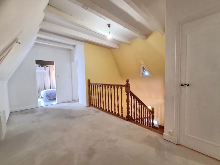 Image No.7-5 Bed House for sale