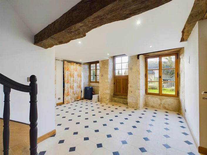 Image No.11-3 Bed House for sale