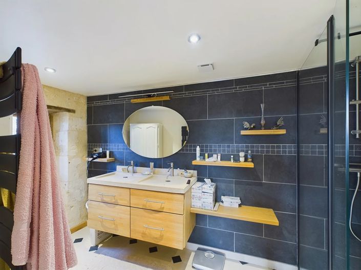 Image No.7-3 Bed House for sale