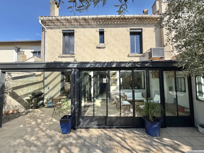 Image No.1-4 Bed House for sale