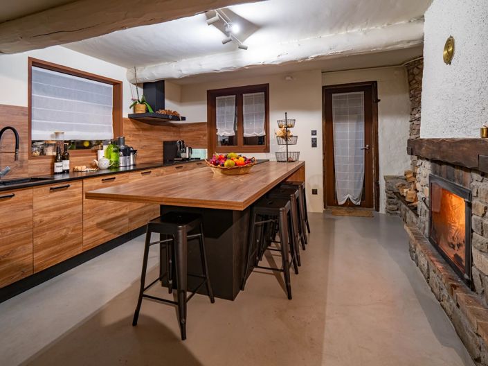 Image No.6-5 Bed House for sale