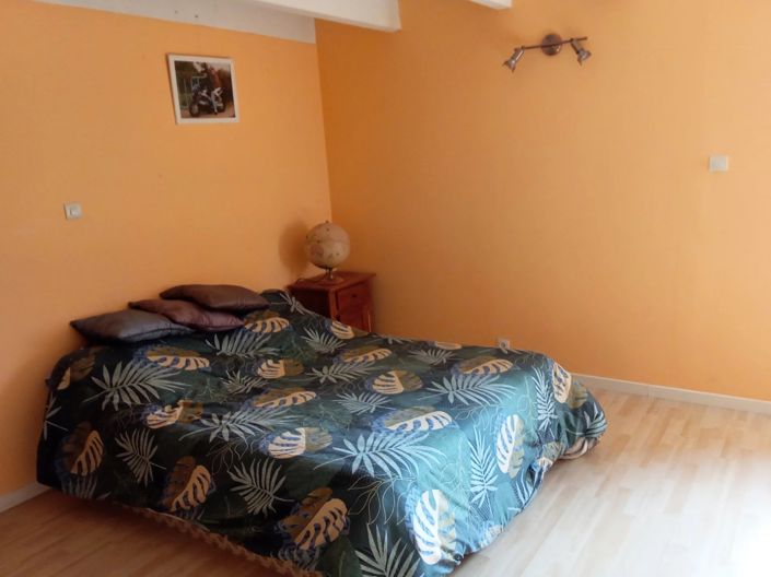 Image No.10-5 Bed House for sale