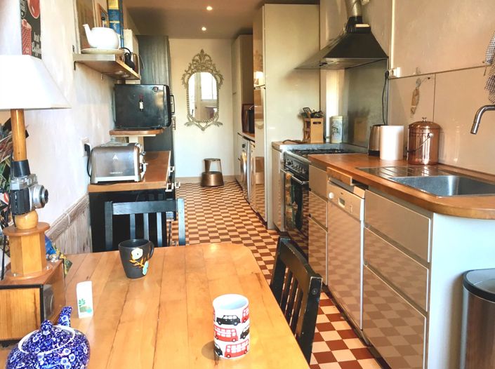 Image No.2-4 Bed House for sale