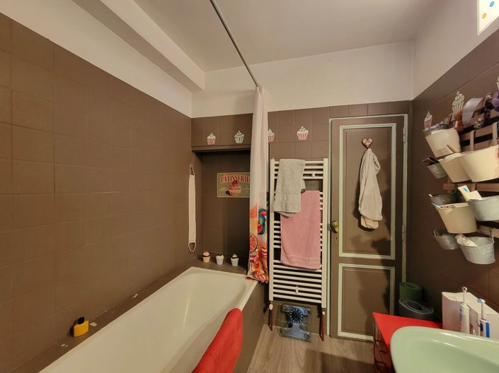 Image No.10-4 Bed House for sale