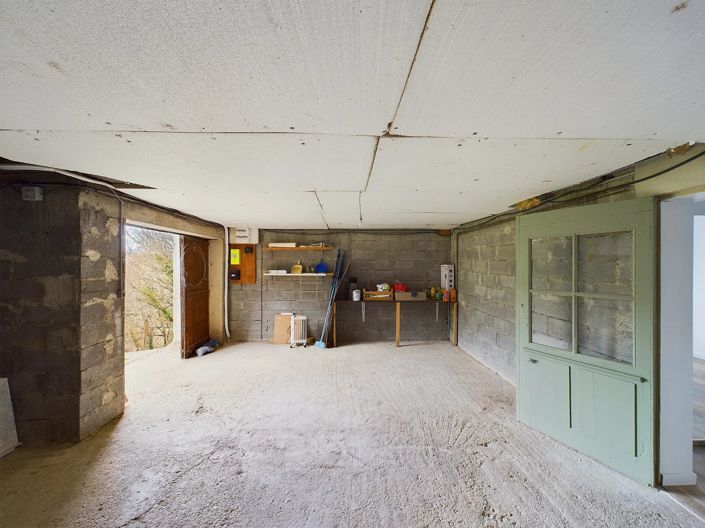 Image No.10-2 Bed House for sale