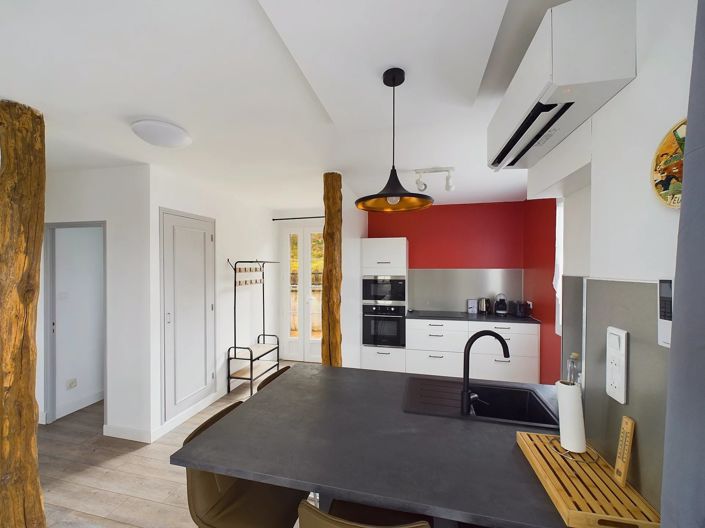 Image No.5-2 Bed House for sale