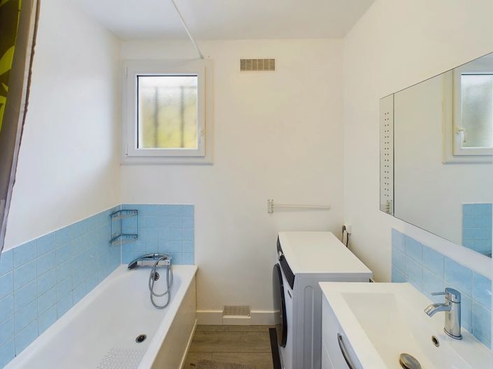 Image No.6-2 Bed House for sale