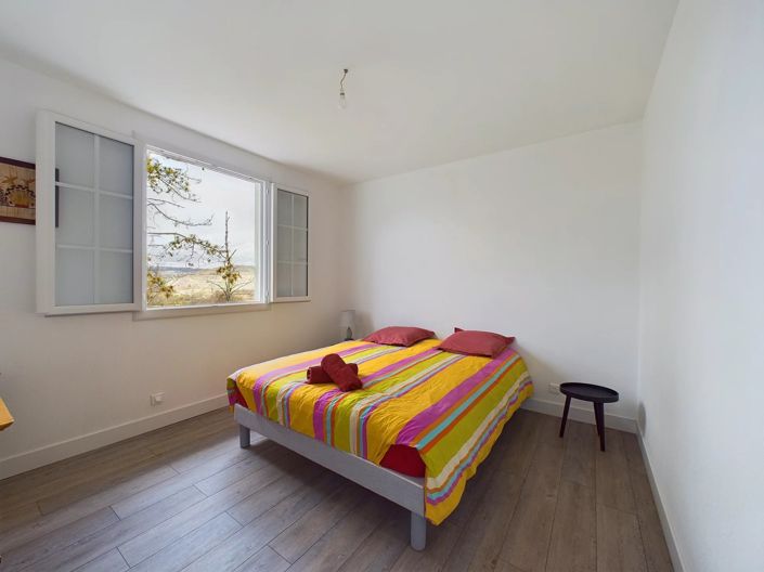 Image No.8-2 Bed House for sale