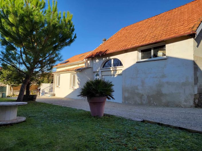 Image No.2-5 Bed House for sale