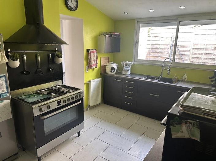 Image No.3-5 Bed House for sale