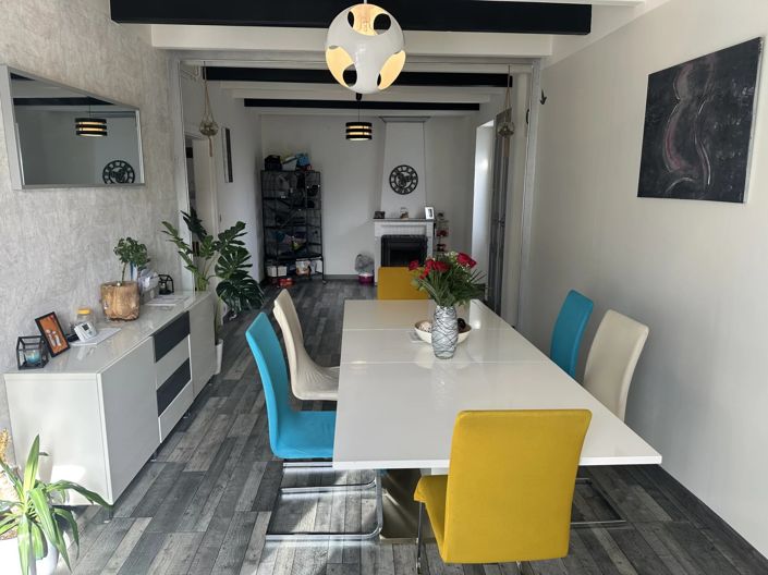 Image No.5-5 Bed House for sale