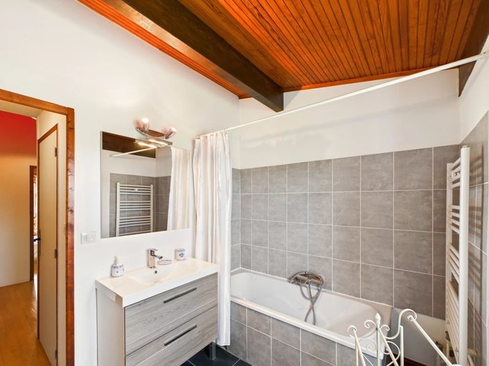 Image No.13-6 Bed House for sale