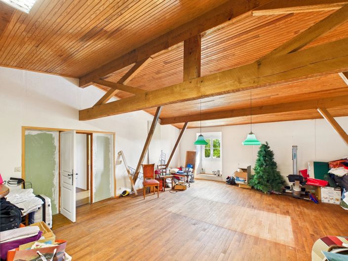 Image No.14-6 Bed House for sale