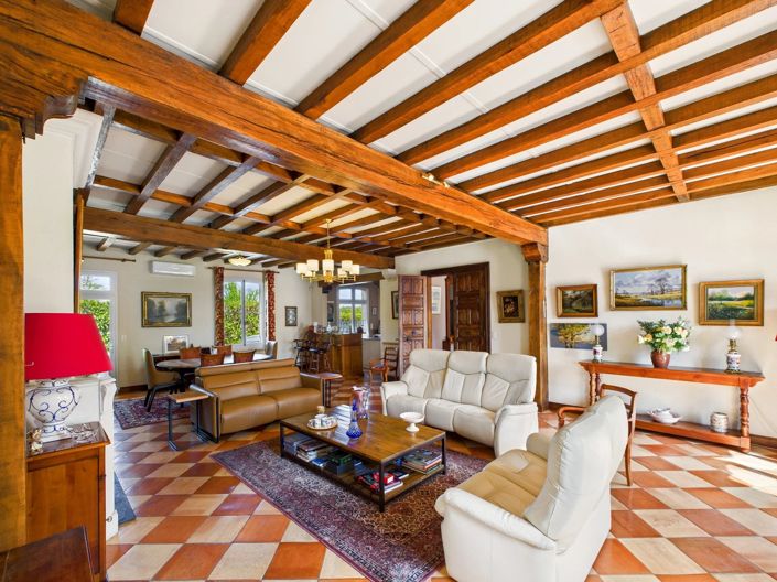 Image No.3-6 Bed House for sale