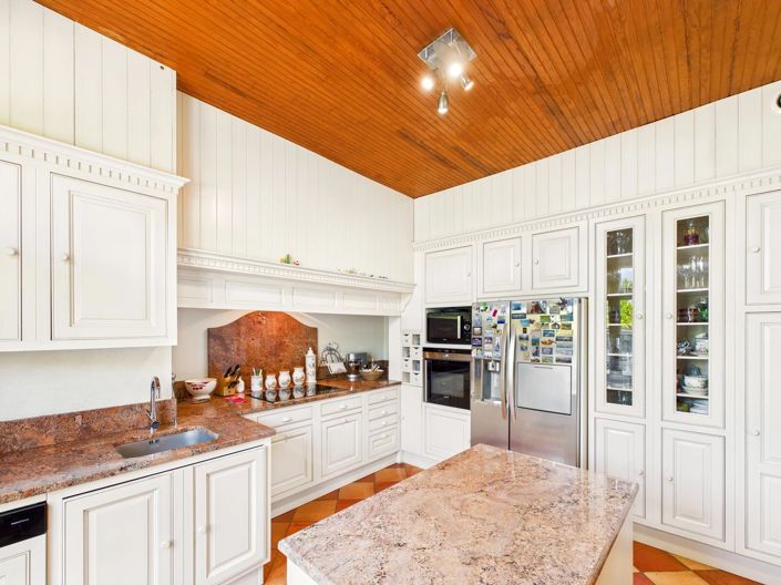 Image No.4-6 Bed House for sale