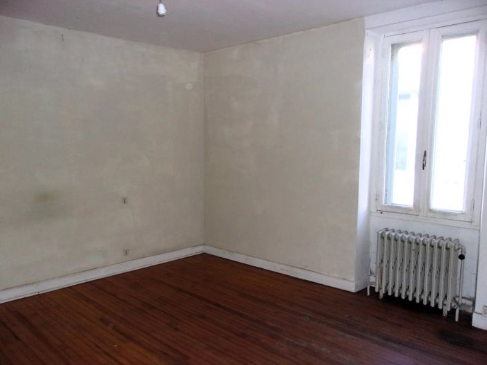 Image No.6-3 Bed Village House for sale