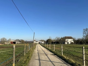 b51a8bbf6ca930a185581cd77b219f6b43d132d728192