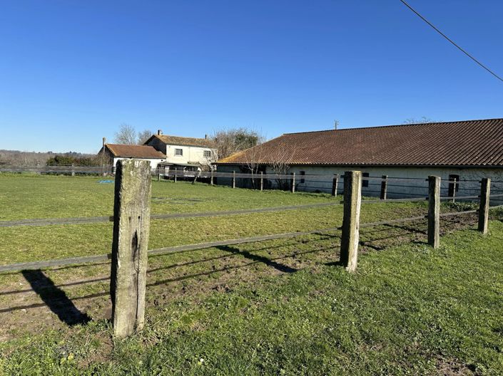 Image No.9-10 Bed House for sale