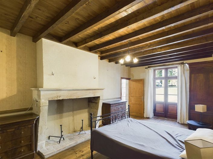 Image No.10-7 Bed House for sale