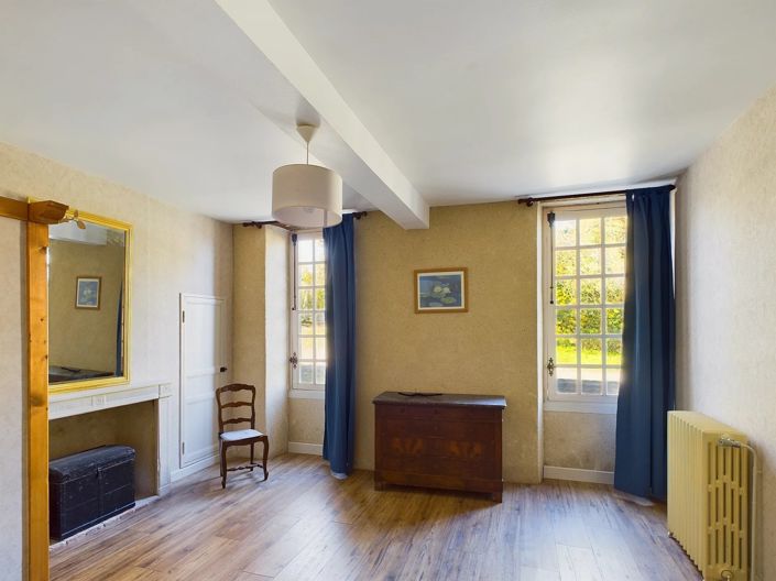 Image No.11-7 Bed House for sale