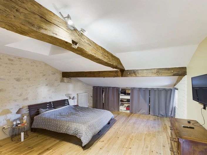 Image No.14-7 Bed House for sale