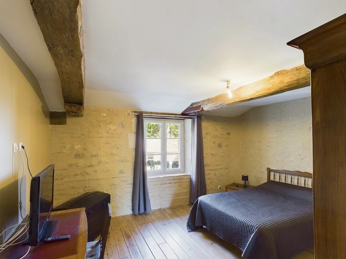 Image No.15-7 Bed House for sale