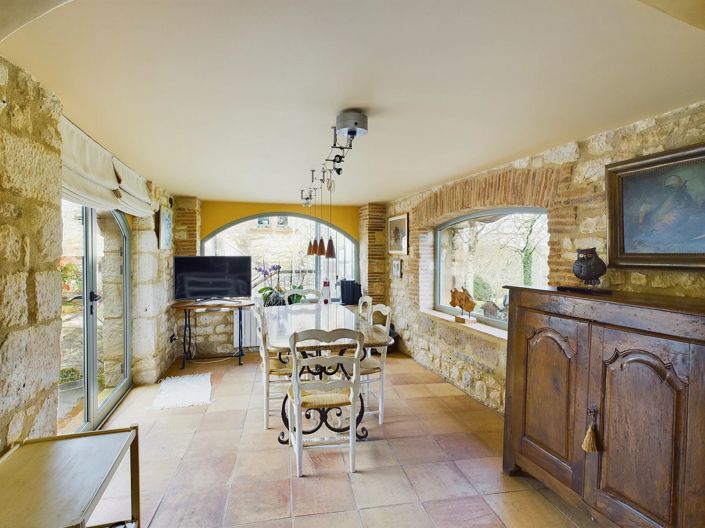 Image No.8-4 Bed House for sale