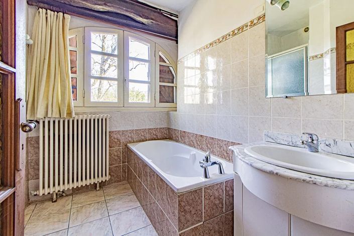 Image No.11-5 Bed House for sale