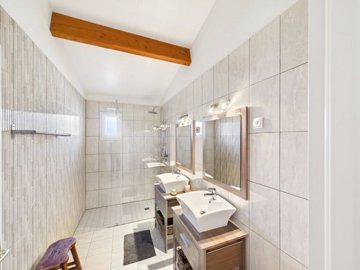 f55e59db05e1a74c65d272510bcec782fe950ee266192