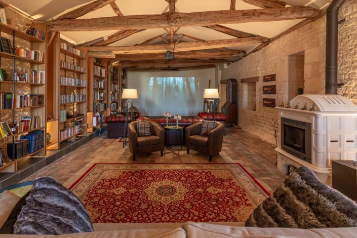 Image No.14-2 Bed House for sale