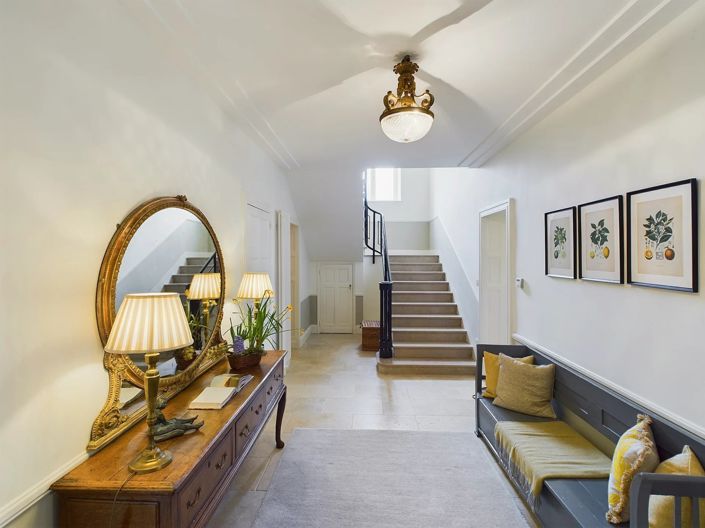 Image No.7-13 Bed House for sale