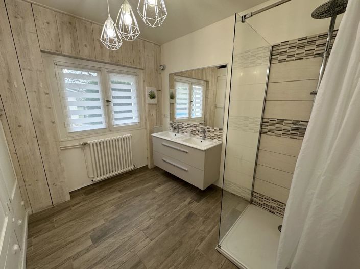 Image No.12-6 Bed House for sale