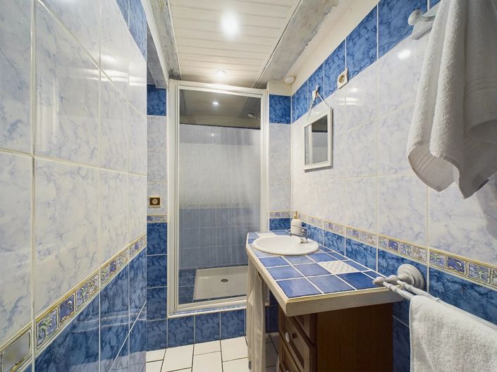 Image No.11-5 Bed House for sale